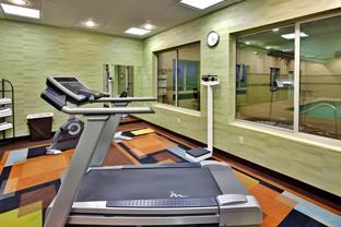holiday inn express hotel and suites grants milan by ihg