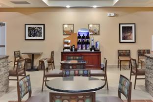 holiday inn express hotel and suites grants milan by ihg