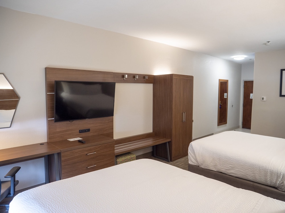 holiday inn express and suites greenville airport by ihg