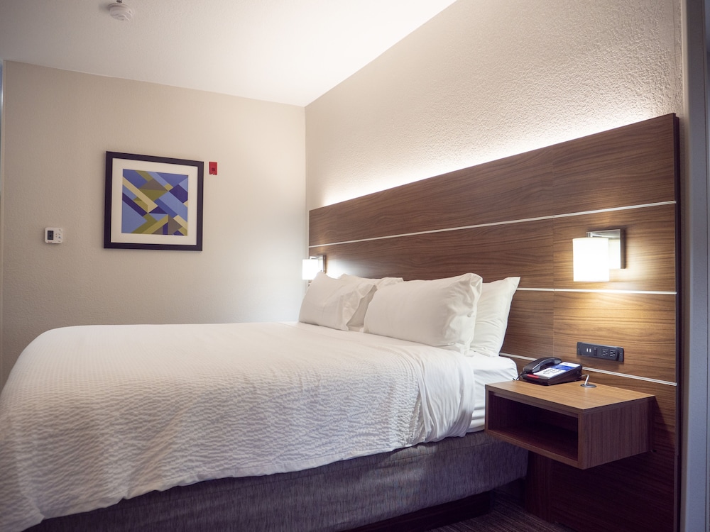 holiday inn express and suites greenville airport by ihg