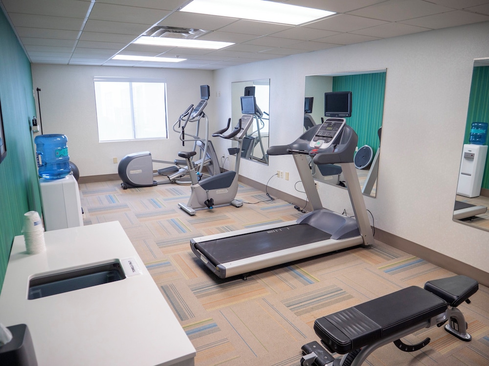 holiday inn express and suites greenville airport by ihg