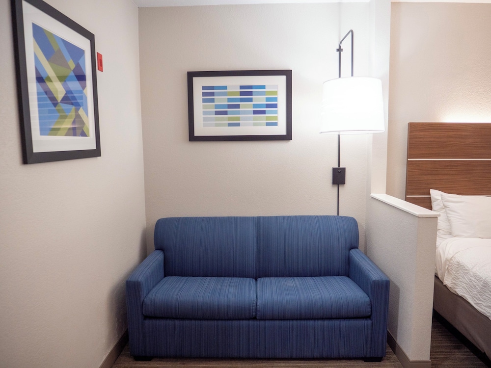 holiday inn express and suites greenville airport by ihg
