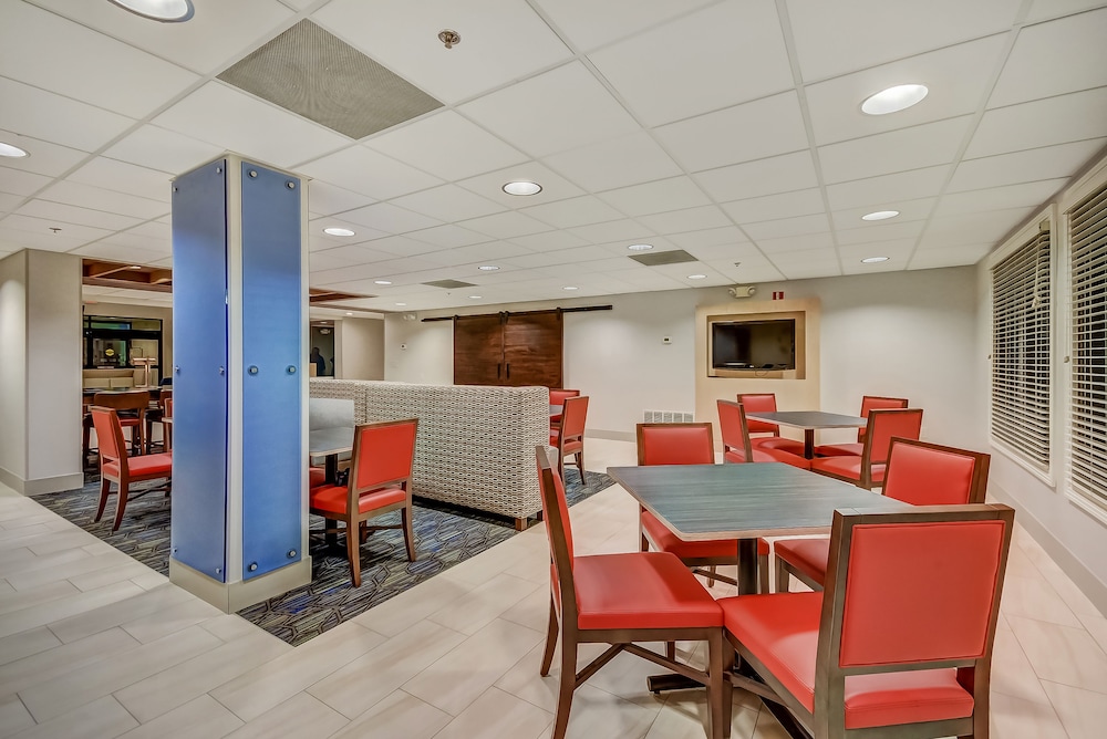 holiday inn express and suites greenville airport by ihg