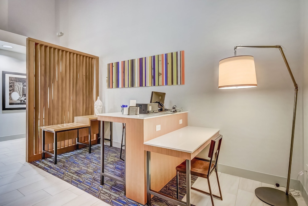 holiday inn express and suites greenville airport by ihg