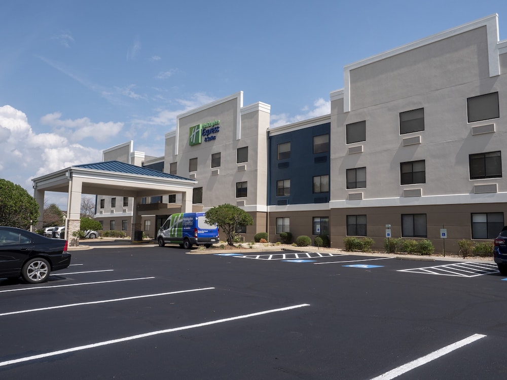 holiday inn express and suites greenville airport by ihg