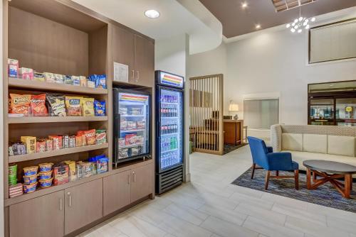 holiday inn express and suites greenville airport by ihg