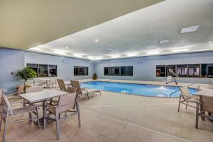 holiday inn express and suites greenville airport by ihg