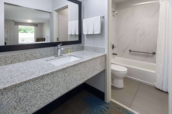 days inn by wyndham ladson summerville charleston