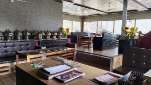 Hotel Maangal Vedic,,3 star