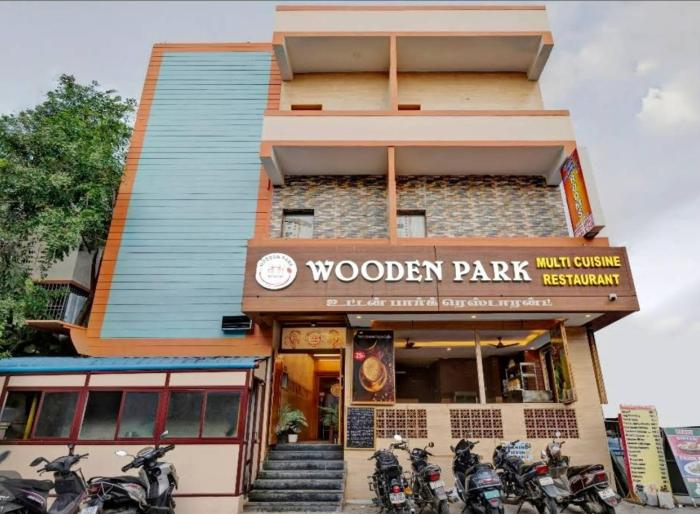 wooden park hotel