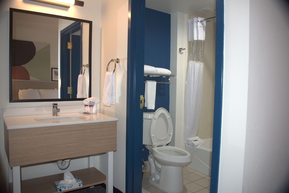 spark by hilton amarillo east