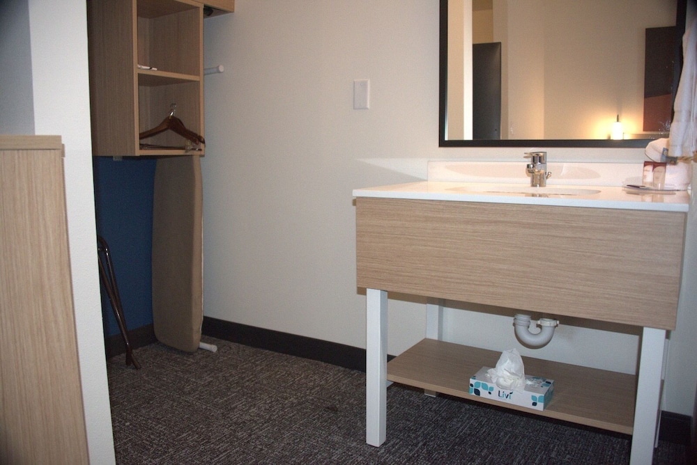 spark by hilton amarillo east