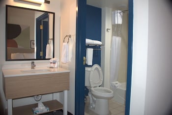 spark by hilton amarillo east