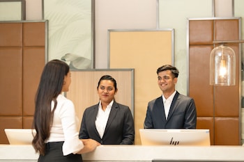 Hilton Garden Inn Mumbai International Airport,,4 star