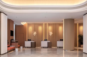 Hilton Garden Inn Xinyang East Railway Station,,4 star