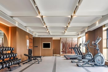 Hilton Garden Inn Xinyang East Railway Station,,4 star