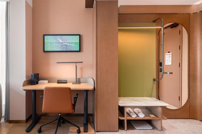 hilton garden inn xinyang east railway station