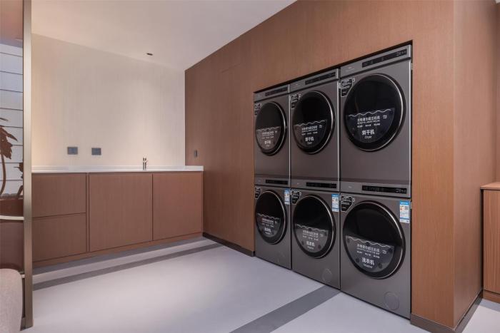 hilton garden inn xinyang east railway station