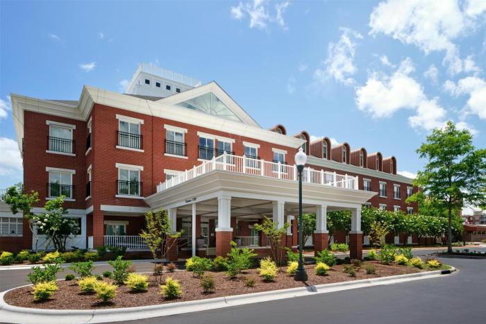 tryon riverfront inn new bern tapestry