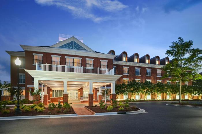 tryon riverfront inn new bern tapestry