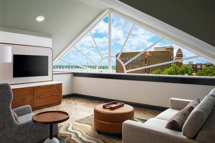 tryon riverfront inn new bern tapestry
