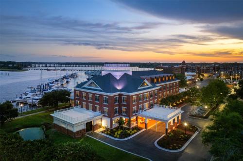 tryon riverfront inn new bern tapestry