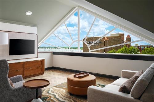 tryon riverfront inn new bern tapestry