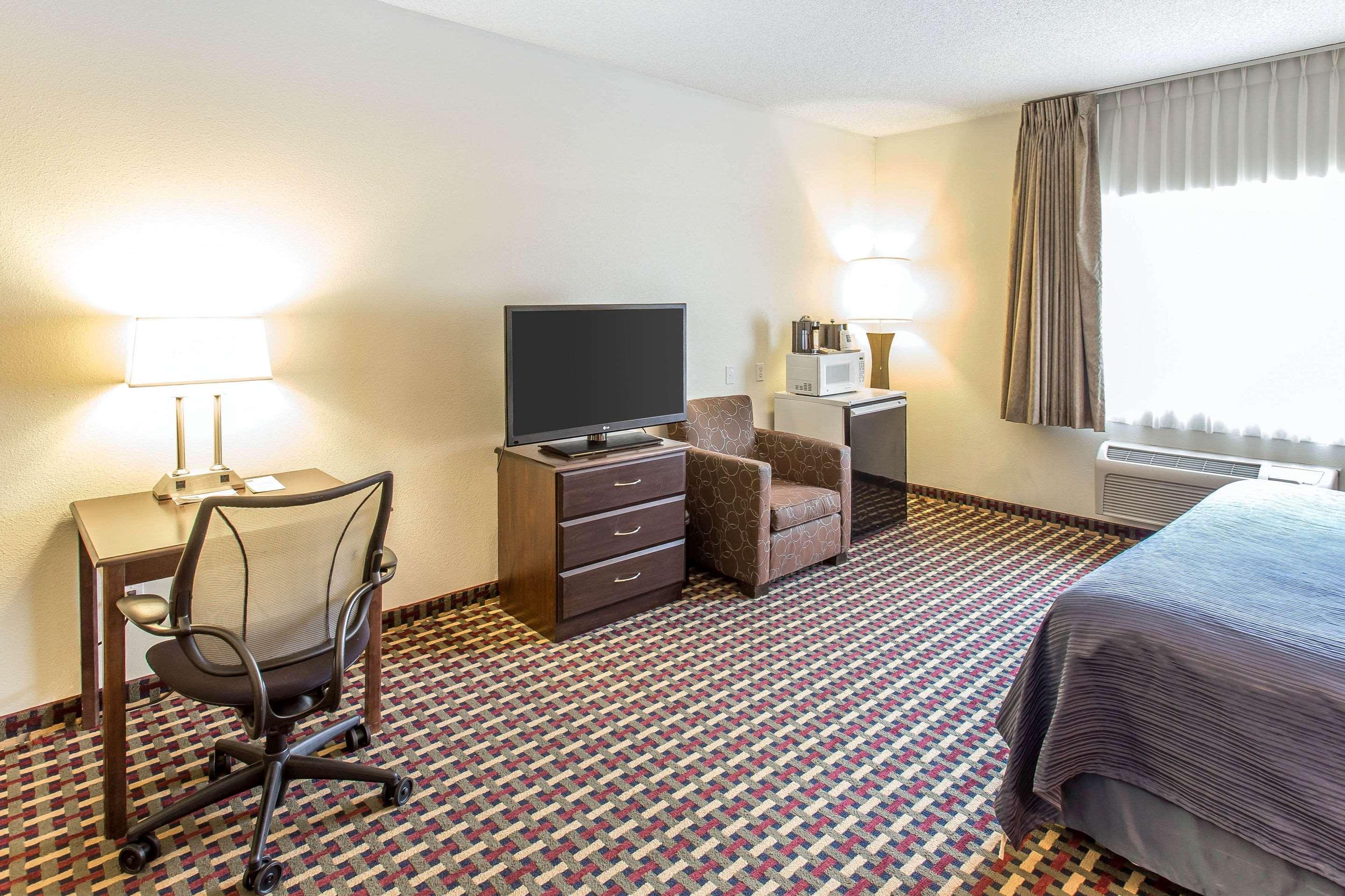 spark by hilton lakewood denver southwest