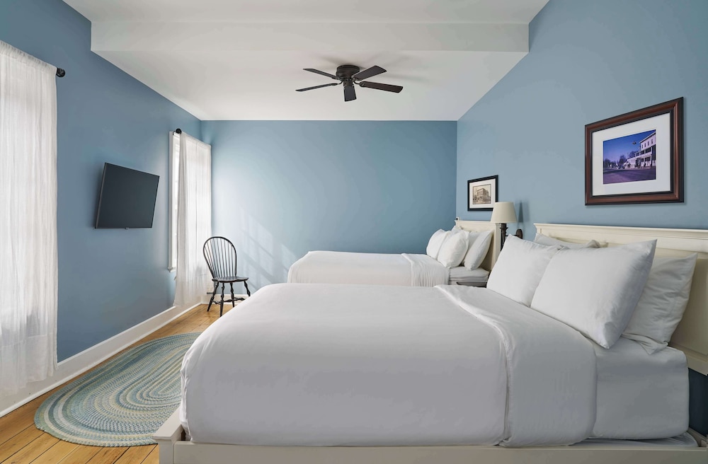 the cadillac house lexington tapestry collection by hilton