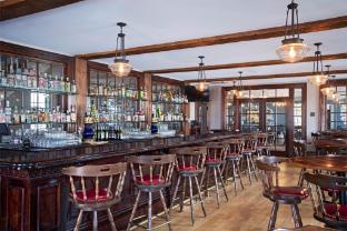 the cadillac house lexington tapestry collection by hilton