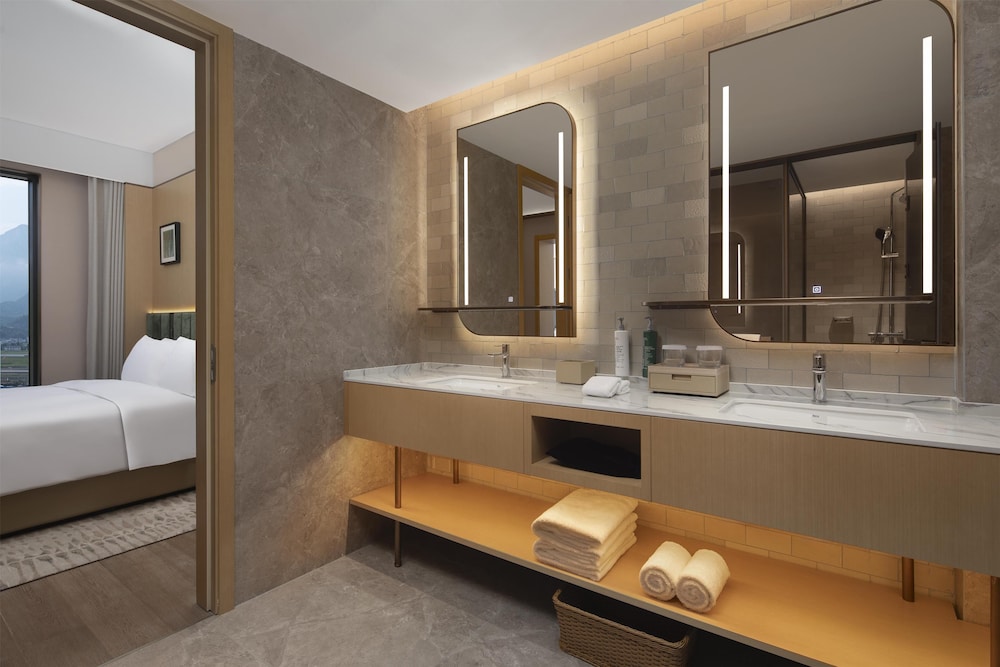 hilton garden inn zhangjiajie tianmen mountain