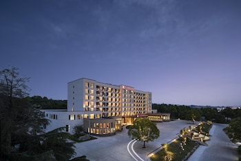 hilton garden inn zhangjiajie tianmen mountain
