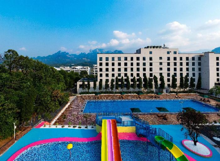 hilton garden inn zhangjiajie tianmen mountain