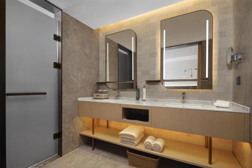 hilton garden inn zhangjiajie tianmen mountain