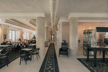 Maison Heler Metz, Curio Collection By Hilton,,4 star