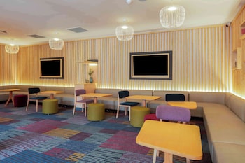 Hampton By Hilton Sandton Grayston,,3 star