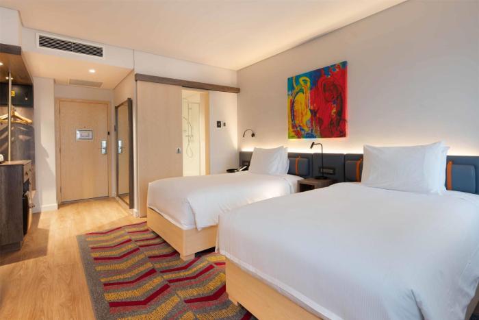 hampton by hilton sandton grayston