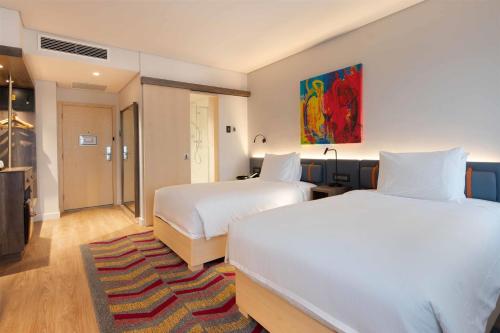 hampton by hilton sandton grayston