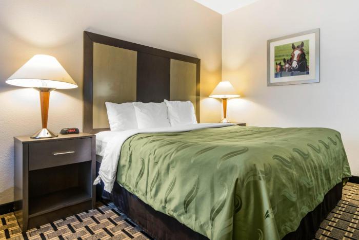 spark by hilton lexington hamburg