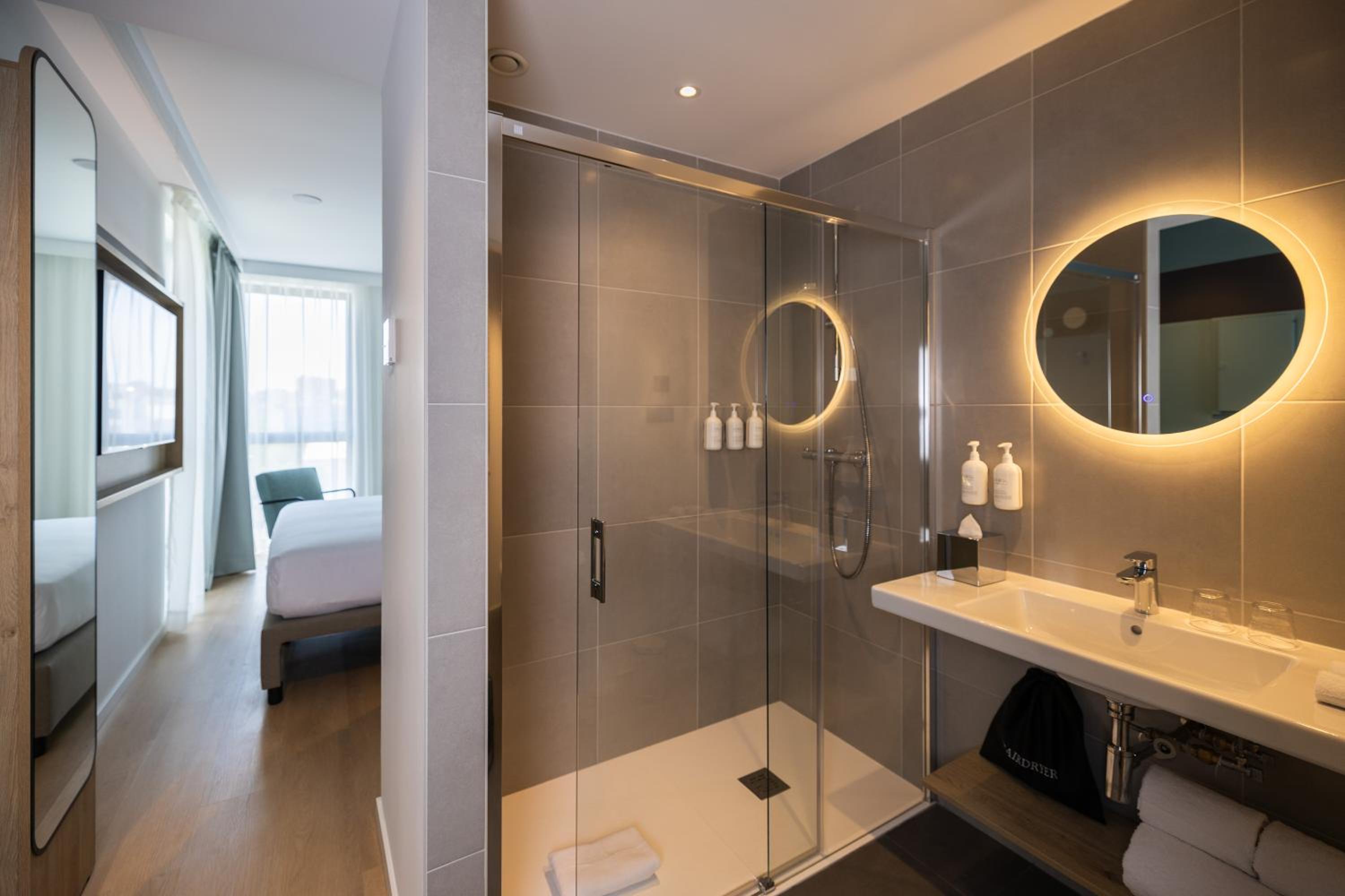spark by hilton madrid alcala