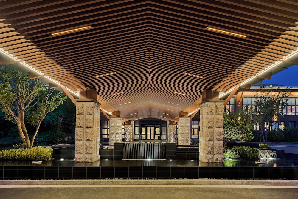 secan hotel qingdao curio collection by hilton