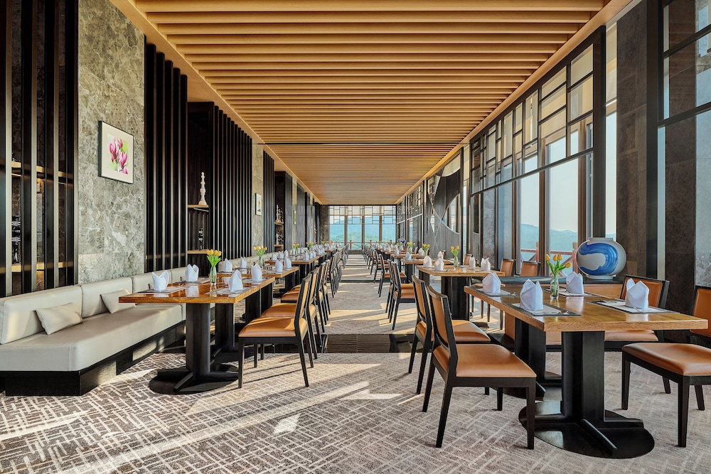 secan hotel qingdao curio collection by hilton