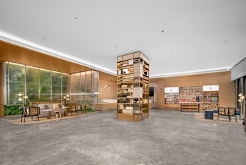 Hilton Garden Inn Xuzhou Pengcheng Square,,4 star