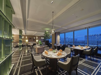 doubletree by hilton yanji