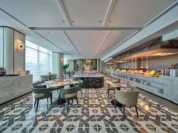 doubletree by hilton yanji