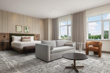 hotel railwayparc montreal tapestry collection by hilton