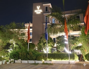 v hotel tssg igi airport delhi