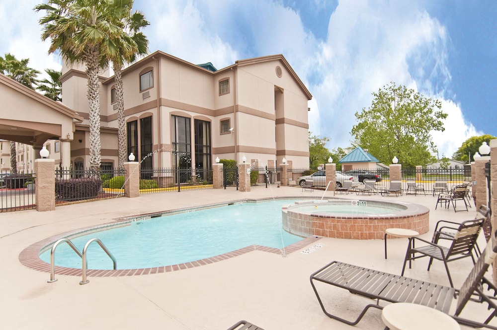 holiday inn express hotel and suites lake charles by ihg