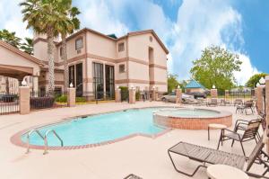 holiday inn express hotel and suites lake charles by ihg