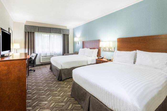 holiday inn express hotel and suites lake charles by ihg